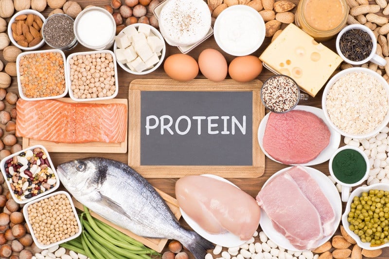 Thực hiện chế độ ăn giàu protein