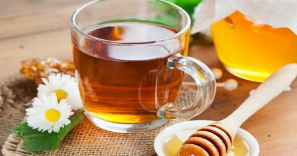 Mật ong và nước ấm