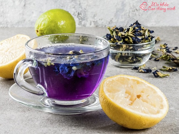 Uống nước chanh hoa đậu biếc giảm cân