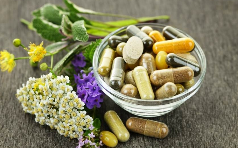 Uống Thực Phẩm Chức Năng Có Hại Thận Không?
